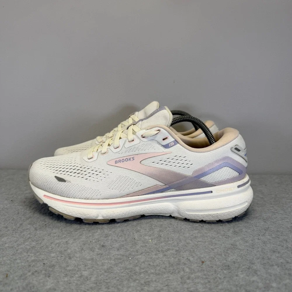 Brooks Ghost 15 Womens Shoes Size 8 Cream Pink Running Sneakers 1203801B199